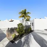 Villa Sea Breeze Jarea By Escape