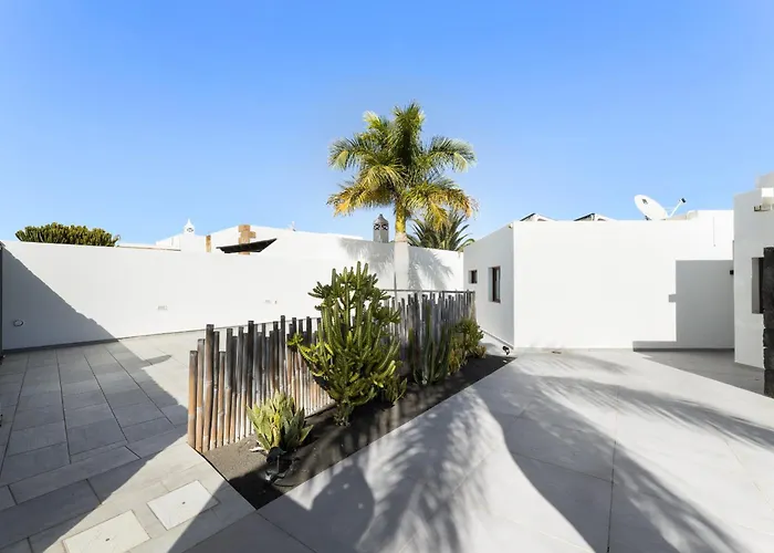 Villa Sea Breeze Jarea By Escape